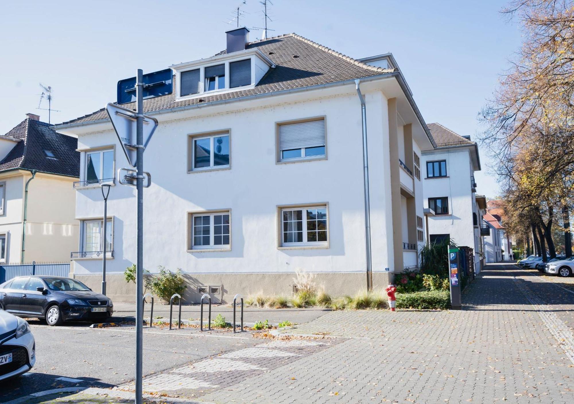 Charmant Appartement Avec Terrasse Dans Villa Strasbourg Bagian luar foto